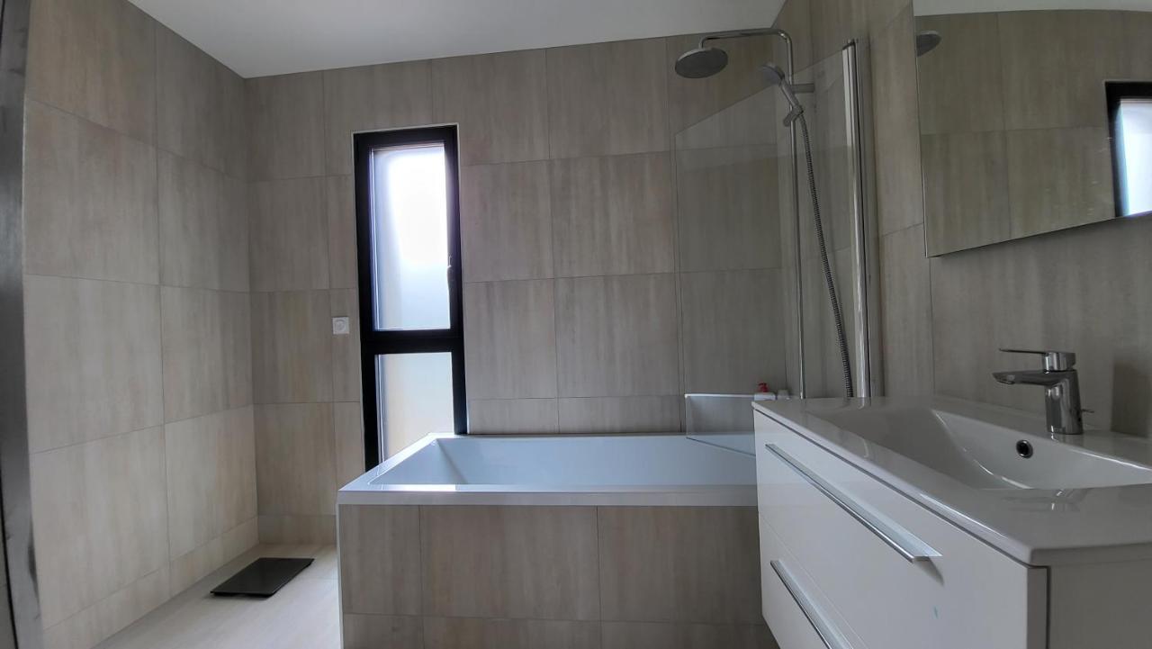 Villa Moderne De Standing Avec Piscine Privee A 400M De La Plage - 4 Chambres كونكا المظهر الخارجي الصورة